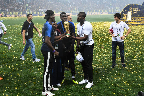 队员们思考 队员们思考